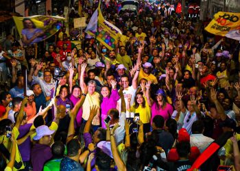 Durante inauguração de comitê em Bayeux, prefeita Luciene Gomes anuncia apoio a Pollyanna Dutra