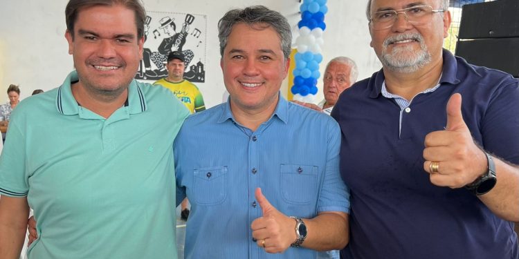 Efraim fecha parceria com Mersinho e recebe apoio do deputado Doda de Tião e todo seu grupo político