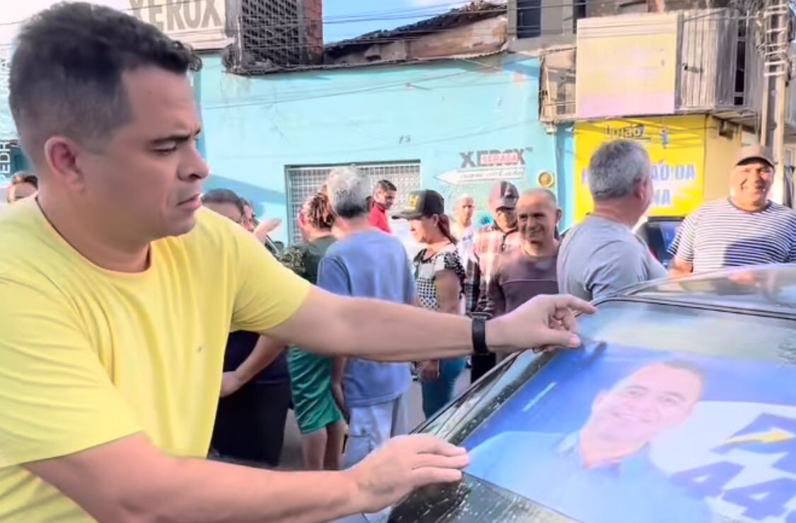 Pedrito inicia campanha com ‘adesivaço’ ao lado de apoiadores em Santa Rita