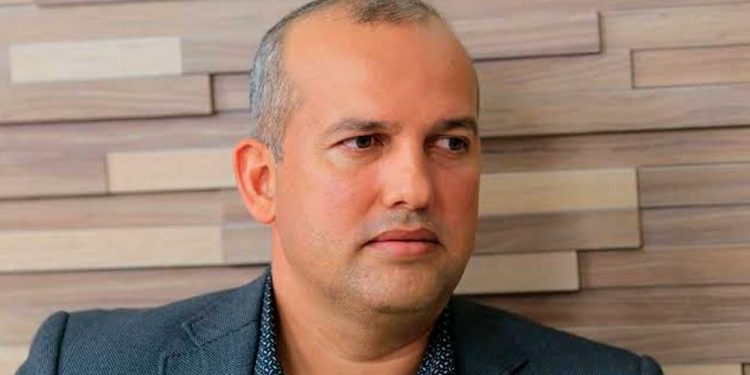 Decisão do TSE em reconduzir Eurípedes Júnior à presidência nacional do PROS deve tirar partido da base de Pedro na Paraíba