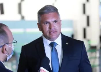 Julian Lemos ressalta defesa da vaquejada na Câmara e reafirma compromisso com o esporte