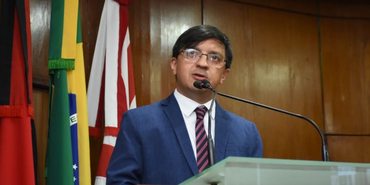 Vereador Rinaldo Maranhão apresenta projeto de inclusão de nova disciplina para alunos da Rede Municipal de Ensino