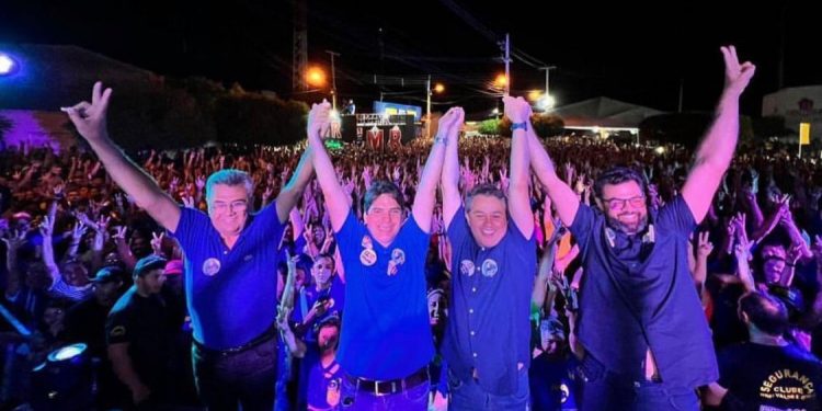 Em São Bento, Márcio Roberto realiza carreata histórica ao lado de Efraim, Jarques e Murilo Galdino