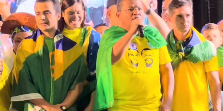 Diante de multidão, Bruno Roberto e Nilvan participam de ato a favor de Bolsonaro no Bicentenário da Independência