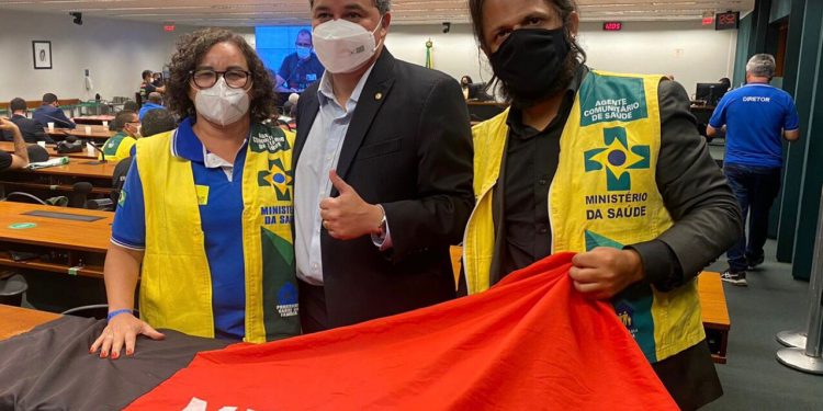 Efraim conquista o apoio do décimo vereador em João Pessoa