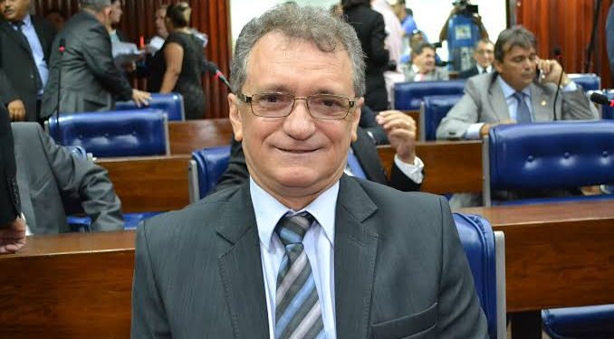 Enfraquecido, Galego Souza perde apoio de prefeito e lideranças e tem reeleição ameaçada