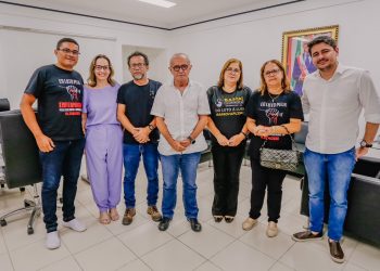 Cícero recebe representantes da Enfermagem e garante apoio na busca por fontes de recurso para pagamento do piso salarial