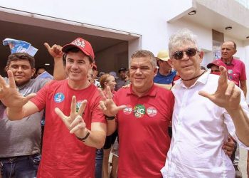 Proibido de receber recursos do fundo partidário, campanha de Ricardo apresenta déficit de quase R$1 milhão