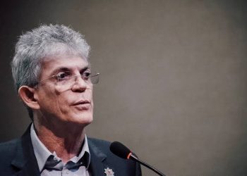 Proibido de receber recursos, Ricardo Coutinho é ‘agraciado’ com doação de R$ 100 mil de empresário milionário