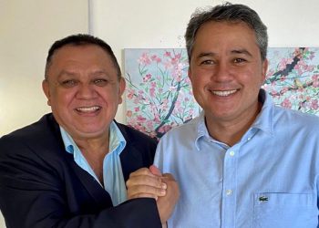 Efraim conquista o apoio do oitavo vereador em João Pessoa