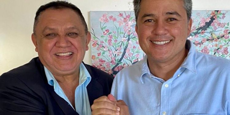 Efraim conquista o apoio do oitavo vereador em João Pessoa