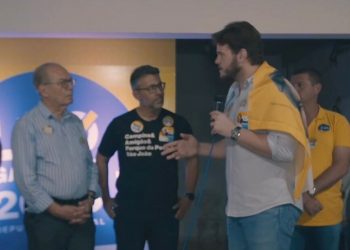 Sem declarar apoio a Romero, Bruno Cunha Lima distribui afagos a Léo Gadelha: “Me sinto representando por você”