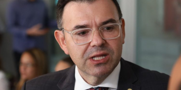 Rodízio no Republicanos deve permitir que Raniery Paulino assuma vaga na Câmara Federal