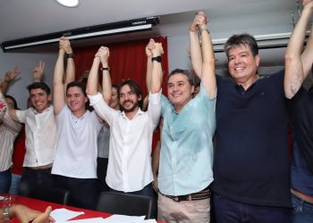 Pedro e Veneziano formalizam aliança para o segundo turno na Paraíba