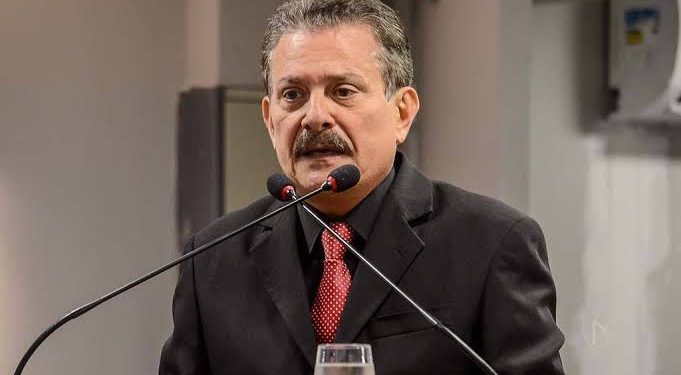 Em “resposta” a Galdino, Tião afirma que não abre mão de disputar presidência da ALPB: “Estou firme nesse páreo”