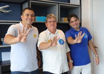 Ex-prefeito de Cruz do Espírito Santo, Pedrito rompe com Pedro e fecha com João Azevêdo