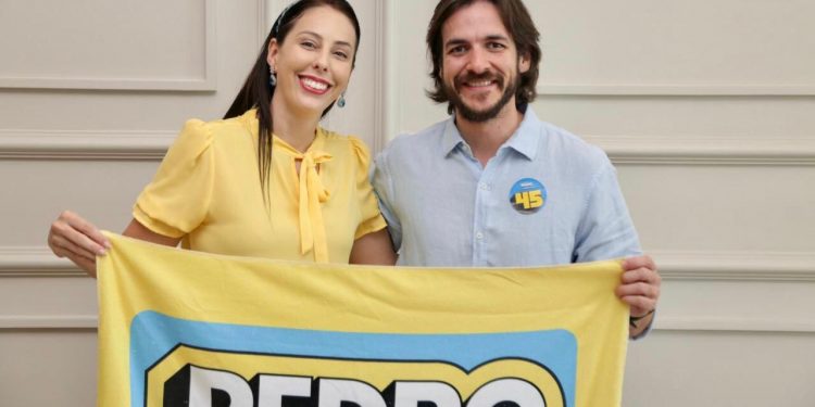 Vereadora de JP rompe com Julian Lemos e declara apoio a Pedro para governador