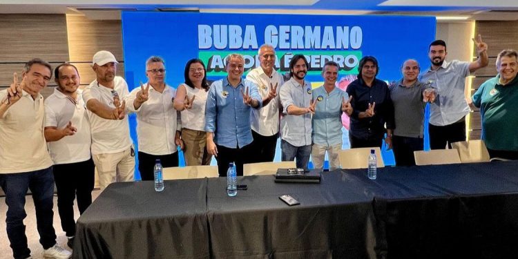 Gilma Germano não comparece a coletiva em apoio a Pedro e nem se pronuncia nas redes sociais