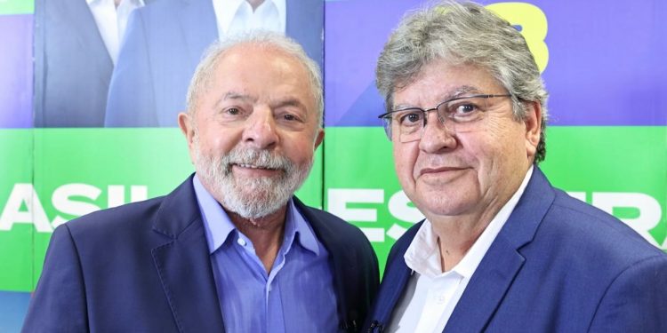 Lula manifesta apoio a João Azevêdo no segundo turno na Paraíba