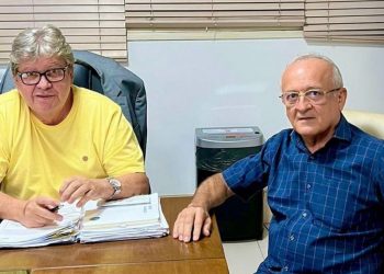 Branco Mendes comunica a João Azevêdo intenção de disputar presidência da ALPB