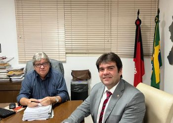 Após Branco e Wilson, Eduardo Carneiro também apresenta candidatura a João Azevêdo e distribui críticas a Galdino