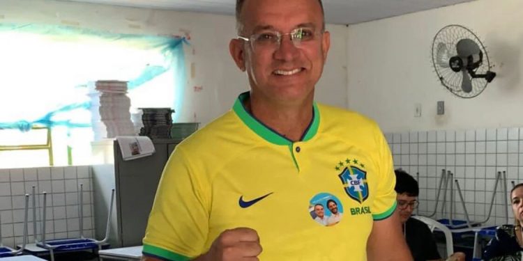 Deputado do PL diverge de Walber Virgolino e Caio Roberto e fecha acordo com o Republicanos