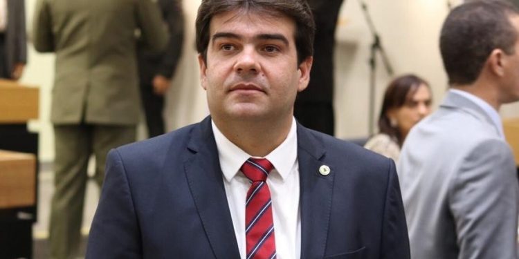 Presidência da ALPB: deputado afirma que Eduardo Carneiro está blefando sobre possíveis apoios
