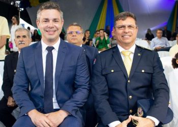 Bastidores: Vitor Hugo revela que pode renunciar mandato para beneficiar sucessor em 2024