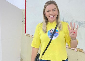 Prefeita paraibana compra quase R$ 1 milhão em peixes, merenda escolar e até paralelepípedo à empresa de fogos de artifício