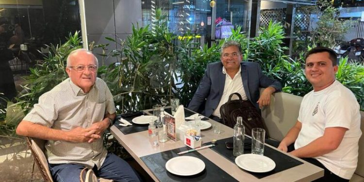 Eleição ALPB: deputado do União Brasil abandona Eduardo Carneiro e fecha com o Republicanos