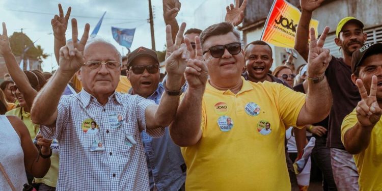 Bastidores: ascensão de Branco Mendes à presidência da ALPB deve auxiliar na sucessão de prefeito aliado
