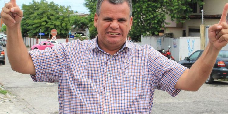 Após sair derrotado das eleições, Mofi é colocado na “geladeira” e deve ser demitido pela TV Correio