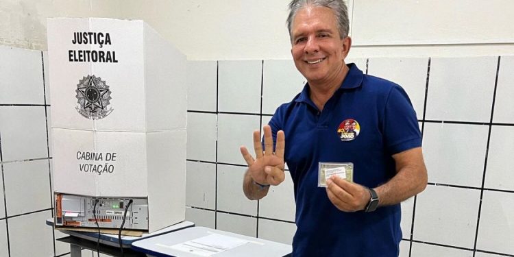 Prefeito de Patos é investigado pelo TCE por contratar servidores de forma irregular