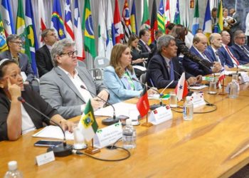 João Azevêdo discute com demais governadores do país pautas para reunião com Lula