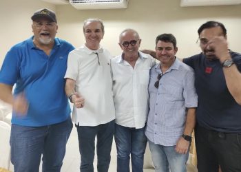 Mikika faz “as pazes” com Cícero e retorna à base governista na CMJP