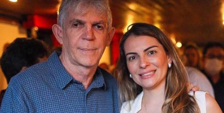 Aliado de Ricardo Coutinho confirma mudança do ex-governador para Brasília; entenda