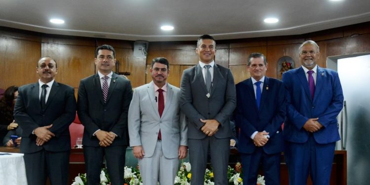 Nova Mesa Diretora é empossada na CMJP