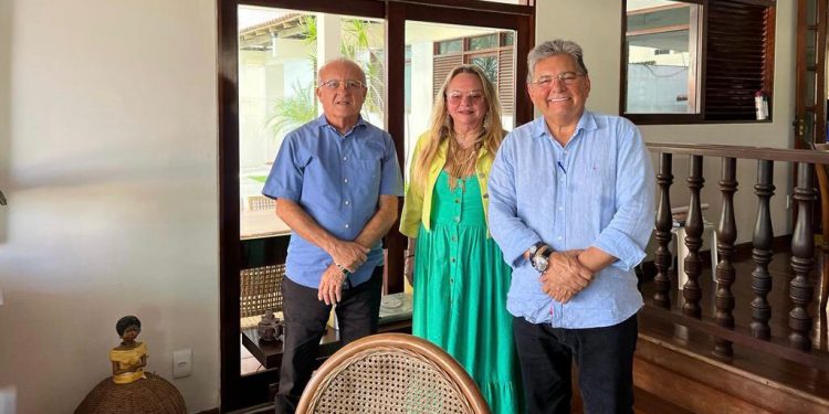 Dra. Paula adere aos nomes de Branco e Galdino, que passam a contar com o apoio de 29 deputados