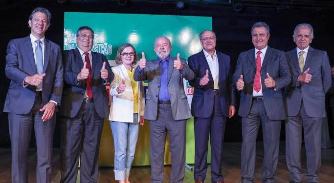 Lula deixa paraibanos fora de ministérios