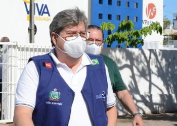 Governador anuncia pagamento do piso nacional da enfermagem a partir de janeiro