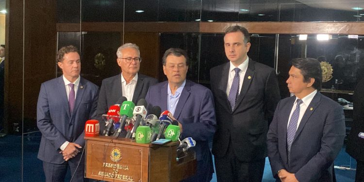 MDB formaliza apoio a Pacheco e indica Veneziano para vice