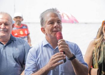 Prefeito de Patos assina decreto e exonera todos os servidores comissionados