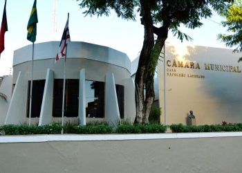 Câmara de João Pessoa afasta servidora detida em Brasília