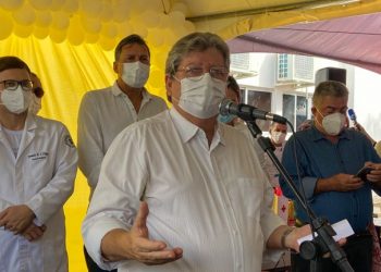 Piso da enfermagem será pago em folha complementar nesta quinta-feira, anuncia João