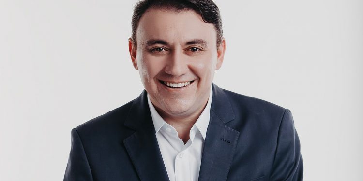 Heron Cid anuncia retorno à imprensa após disputar vaga na Câmara Federal