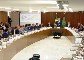 João Azevêdo passa a integrar Conselho da Federação presidido por Lula