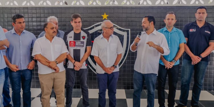 Prefeitura de João Pessoa assina convênio de R$ 1 milhão com Botafogo-PB