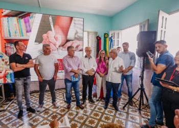 Cícero anuncia construção de novas escolas e concurso na Educação com 400 vagas