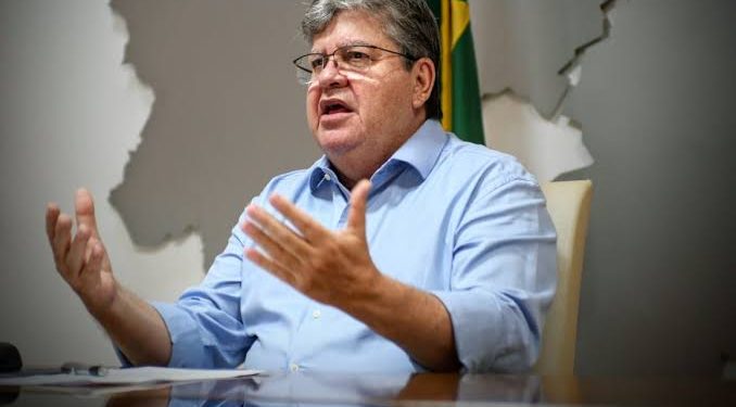 João Azevêdo anuncia novos secretários de Educação e de Ciência e Tecnologia