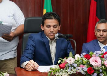 Jackson Alvino é empossado como presidente da Câmara de Santa Rita para o 2º biênio
